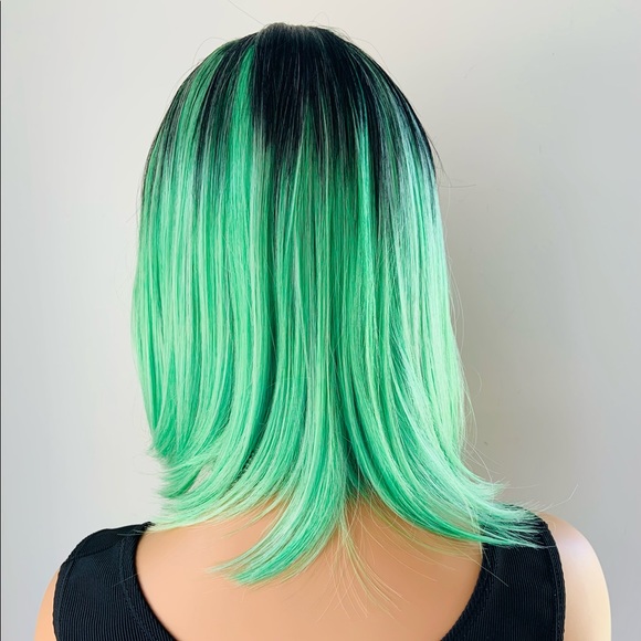No Further Discount 🤩 Ombre Green “Put On & Go” Synthetic Wig for Costumes… - Picture 7 of 7